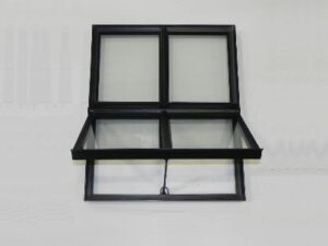 Stalen raam openklapbaar 500x600 mm dubbel glas