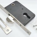 Haakslot voor schuifdeur 73x115 mm