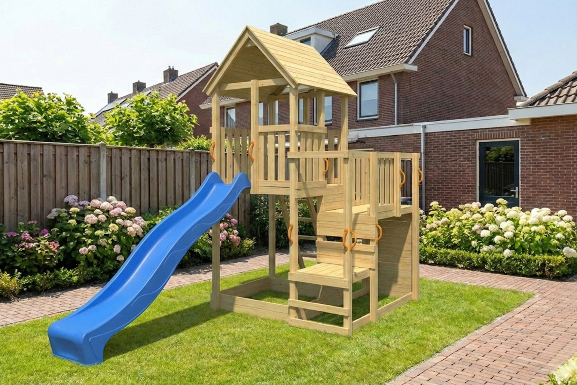 Speeltoestel Penthouse, geschaafd grenen Speeltoestel Penthouse, geschaafd grenen