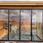 Hybride zijwand terrasoverkapping