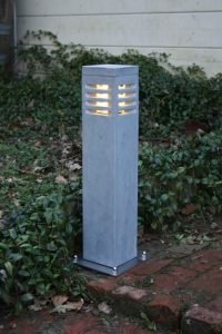 Blauwe hardstenen buitenverlichting 10x10x50cm