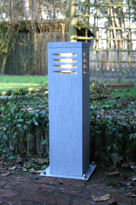 ARLA-09 Blauwe hardstenen buitenverlichting 13x13x50 cm - Afbeelding 1